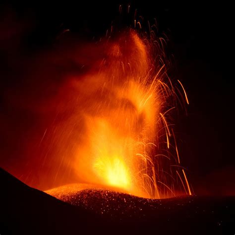 10cric account closed|Mount Etna Erupts, Spewing Lava and Clouds of Ash 15,000 Feet .